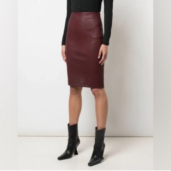 NWOT Theory Vegan Leather Stretch Pencil Skirt Burgundy size 2 - Picture 3 of 10